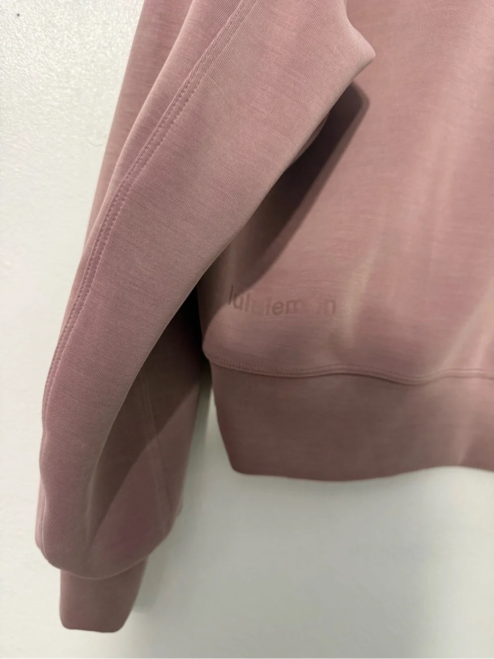 Lululemon Softstreme Perfectly Oversized Cropped Crew in Twilight Rose size Zero